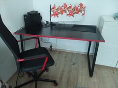 Vand birou si scaun gaming